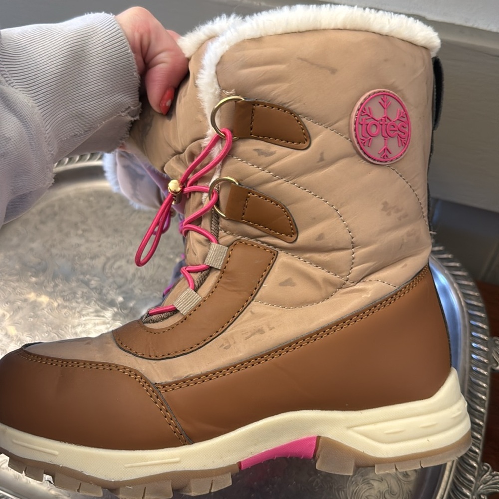 Girls snow boots